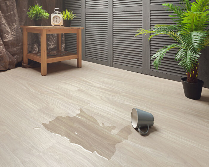 Виниловый ламинат клеевой AQUAFLOOR Classic AF5516 GLUE (1219.2x177.8x2 мм)